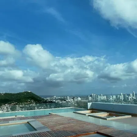 !nuevo, Lujoso Y Vista Al Mar ! Apartamento